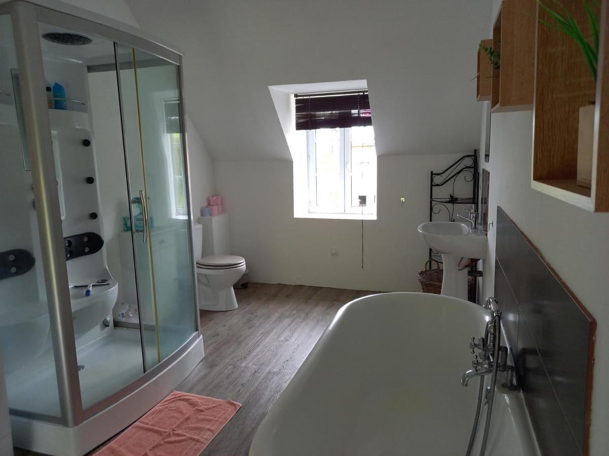 La Fermette - Chambres D'Hotes Dans Environnement Calme Et Arbore Saint-Jean-des-Baisants Εξωτερικό φωτογραφία